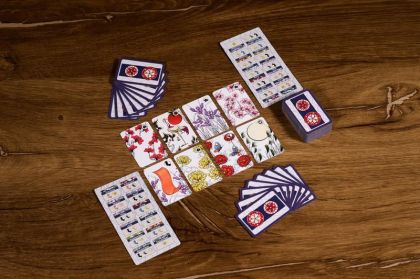 IELLO TRADITIONAL GAMES - KOI KOI